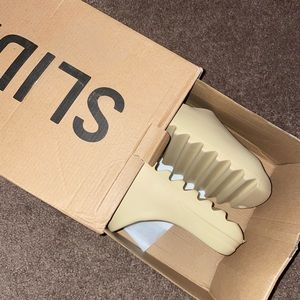 Adidas YEEZY SLIDES
